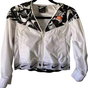 Kids Nike zip up long sleeve windbreaker, black/white hoodie jacket- Large